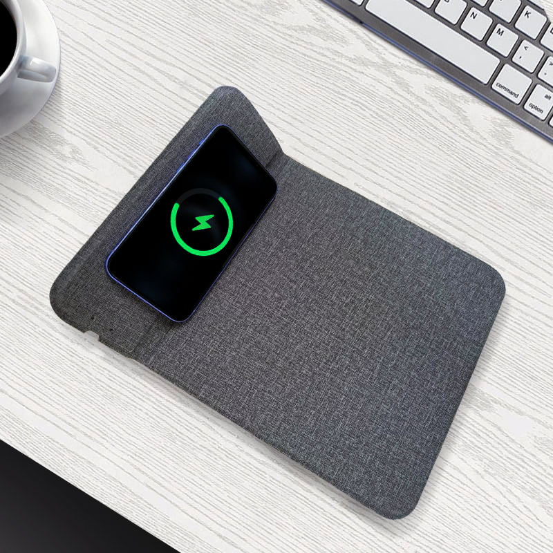 Сувенирная продукция Коврик для мышки с беспроводной зарядкой Gratto, черный Заказать