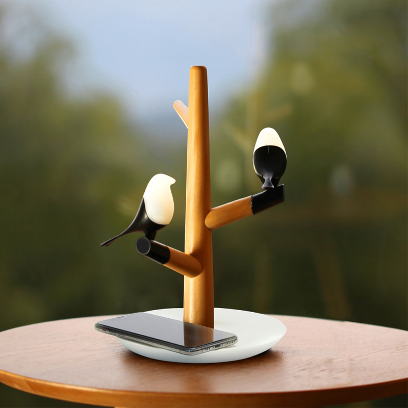 Сувенирная продукция Интерьерная лампа с беспроводной зарядкой Ribon Заказать